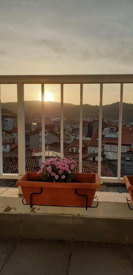 Duplex Luminoso Con Vistas En El Centro De Ourense Apartment Exterior photo
